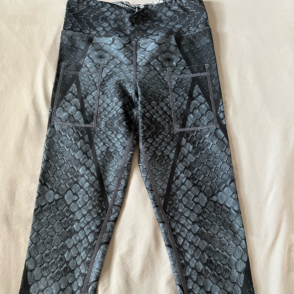 INKnBURN Capris
